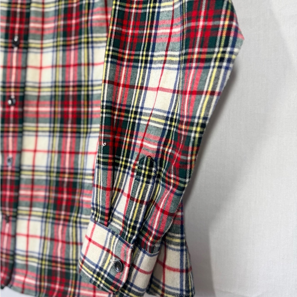 L.L. Bean Red and White Plaid Casual button down Shirt 100% cotton - Picture 4 of 5